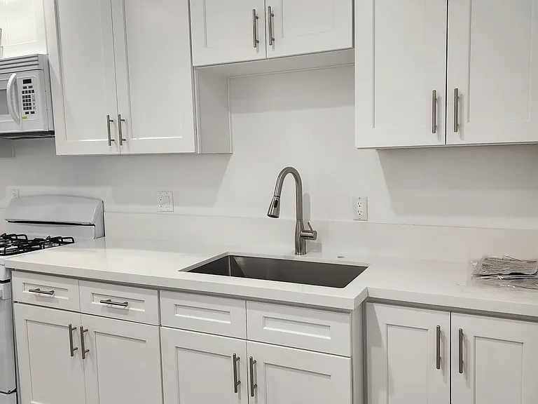 6634 Vineland Ave #2A — Photo 4