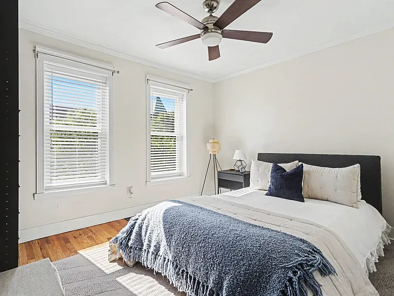 982 Highland St — Photo 11