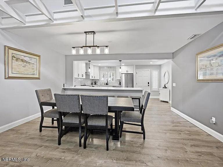 64 Players Club Villas Rd — Photo 4