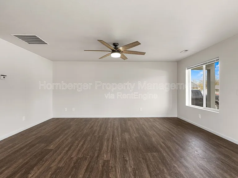 14420 E Heroy Ln — Photo 2