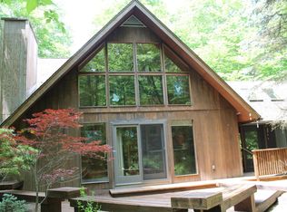 1113 Little Bear Run, Pocono Pines, PA 18350 | Zillow