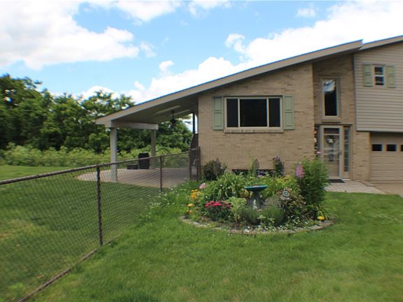 3rd image of 508 Beckman Dr
