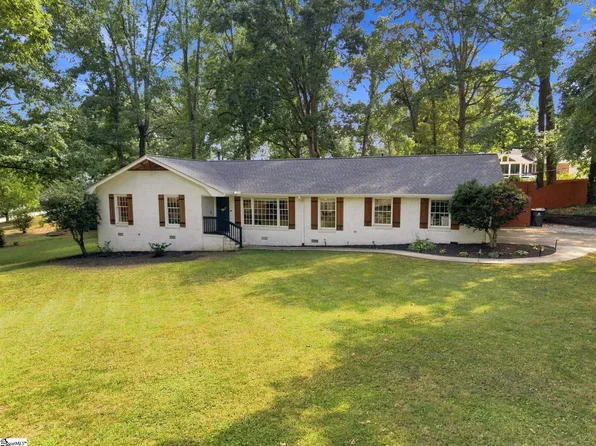 2 Crafton St, Taylors, SC 29687