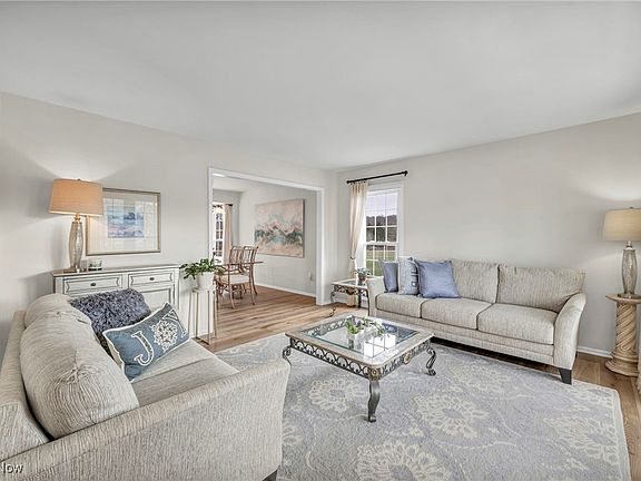 4th image of 3069 Appleby Ln
