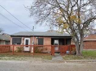611 E Pecan St, Taylor, TX 76574