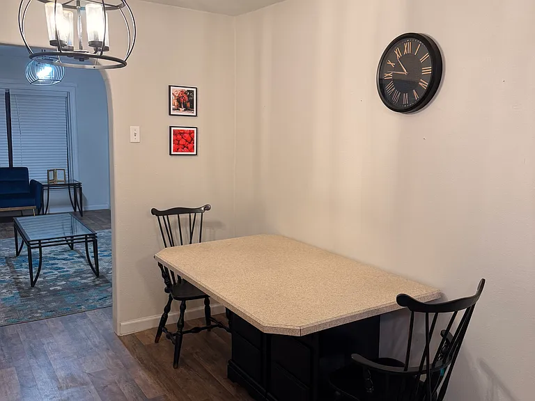 2220 S Martin St — Photo 14