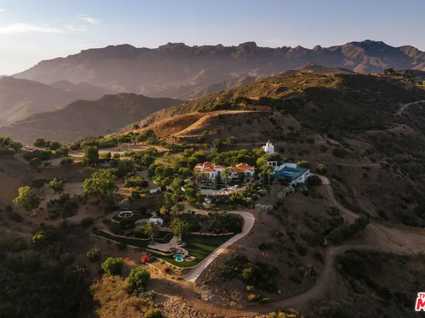 10502 Yellow Hill Rd, Malibu, CA 90265