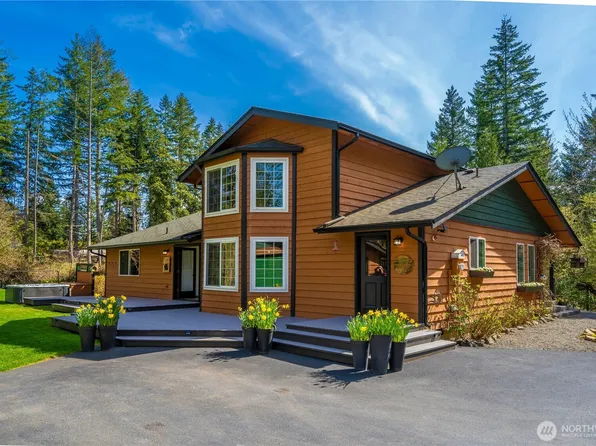 18820 224th Avenue Ct E, Orting, WA 98360