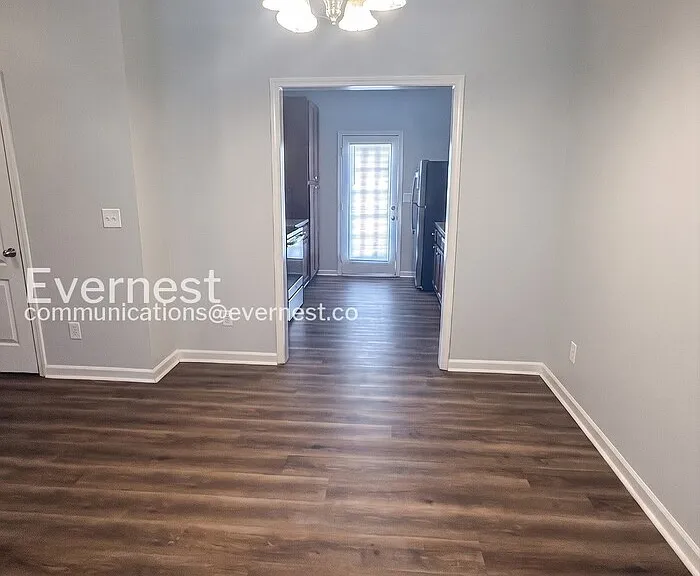 8648 Thomas Ln — Photo 7