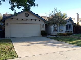 762 E Palm Dr, Hanford, CA 93230