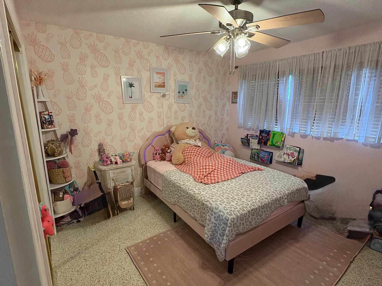 3 bed, 1350 sqft, $3,000 — Photo 3