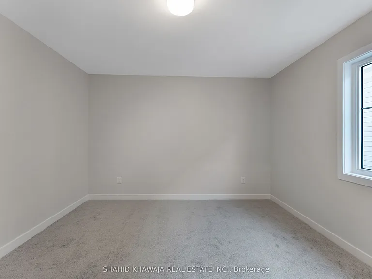 93 Hackamore Cres — Photo 31