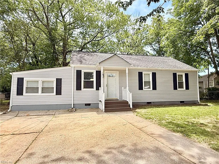1182 Duncan Dr — Photo 1