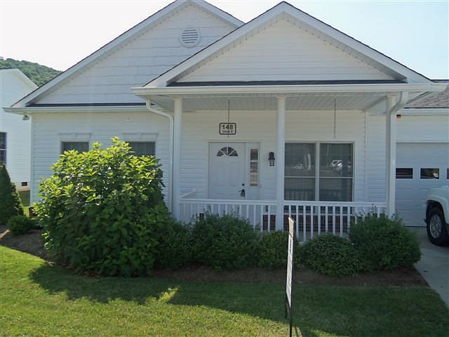 1st image of 148 Village Park Dr