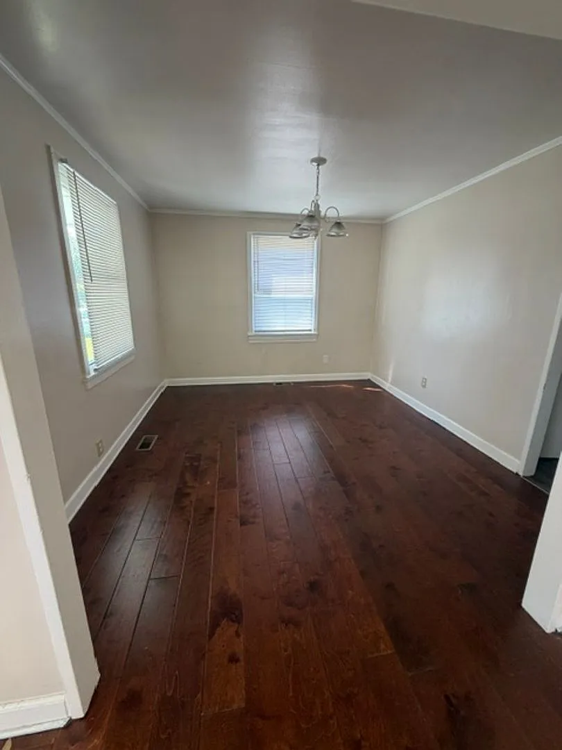 100 Bryan Blvd. — Photo 3
