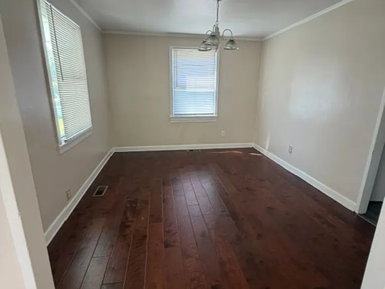 100 Bryan Blvd — Photo 3