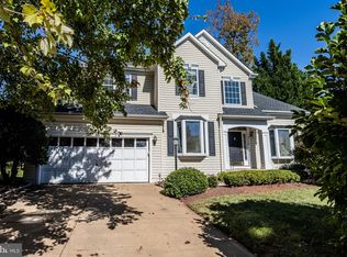 47118 Garrett Pl, Sterling, VA 20165