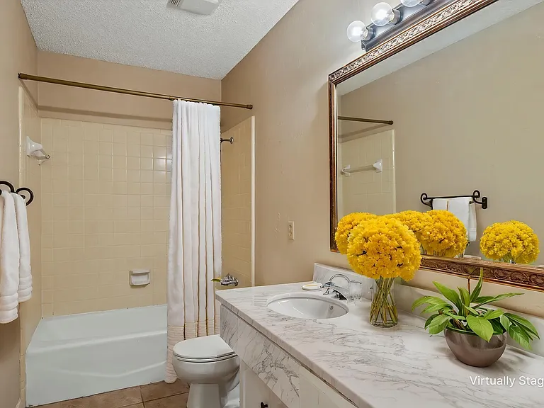 310 Carriage Dr — Photo 13