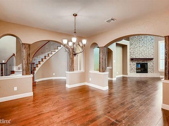 4th image of 10213 Fairway Vista Dr
