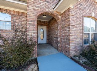 178 N Parker Ln, Carthage, TX 75633