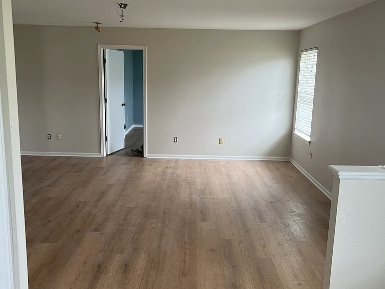 6520 Townsend Way — Photo 2