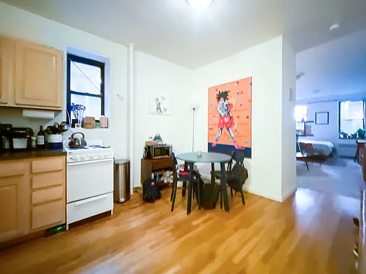 Rented by Compass | media 18