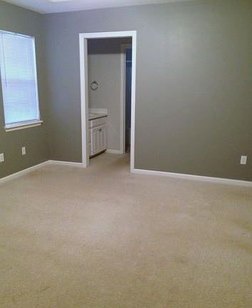 5th image of 4104 Sedgwyck Ln