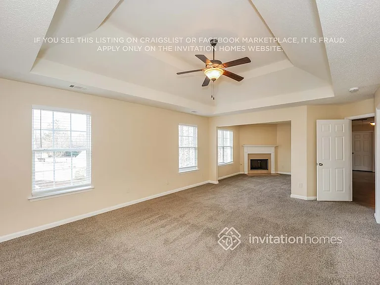 471 Charles Towne Ave — Photo 10