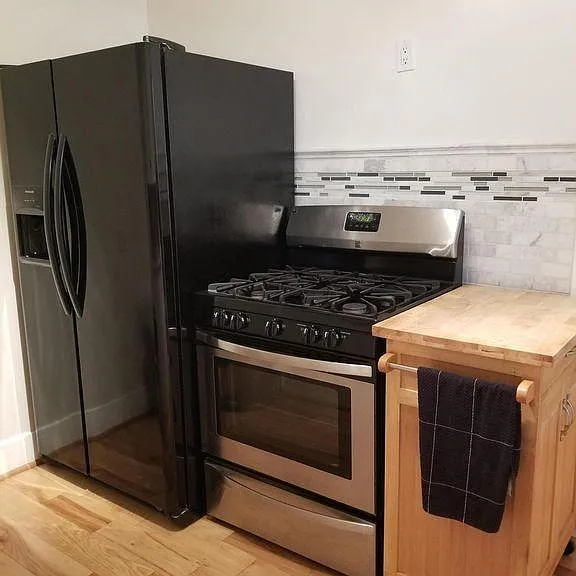 528 N Encina St — Photo 1