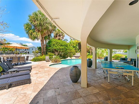 5th image of 1809 Coral Gardens Dr