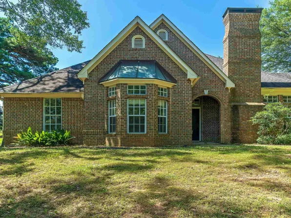 11747 Noonday Rd, Longview, TX 75605