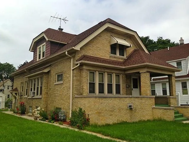 2015 S 35th St photo 1