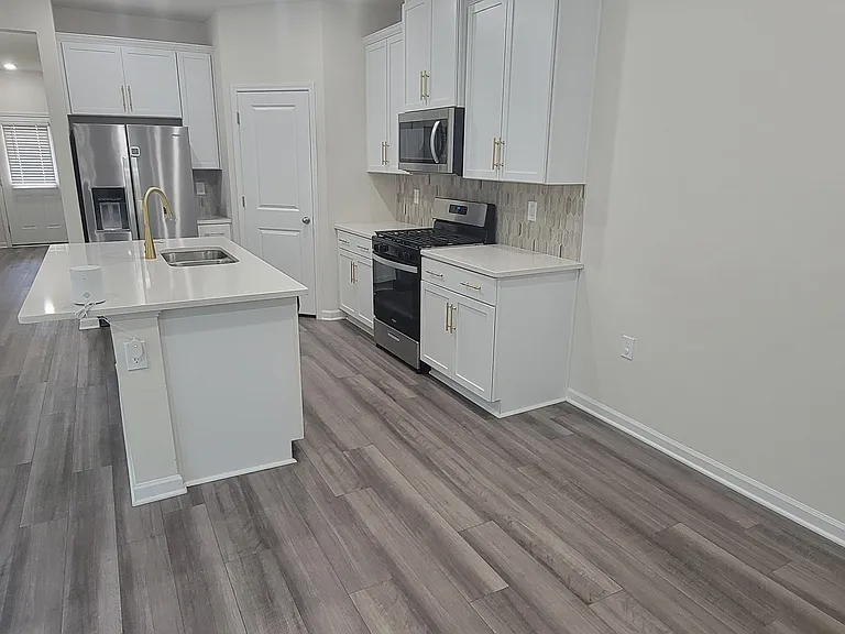 151 Red Valor St — Photo 8