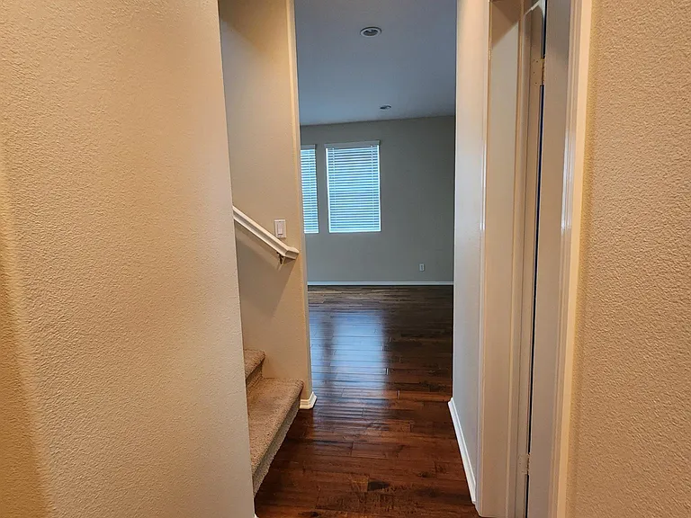 969 S Bluff Rd — Photo 5