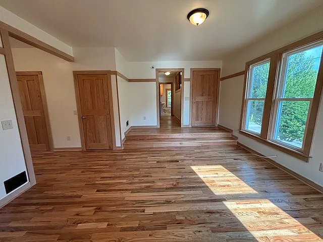 87 Park Ave — Photo 5