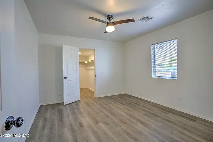 1033 S Fremont Ave — Photo 14
