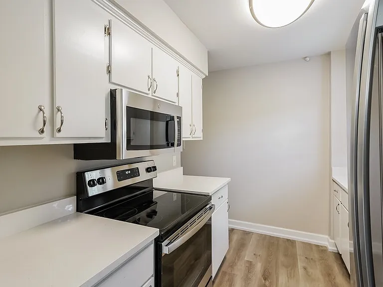 4000 Anderson Rd #53 — Photo 10