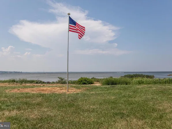 656 Emmett Pl, North Beach, MD 20714