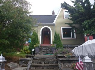 2124 42nd Ave SW, Seattle, WA 98116