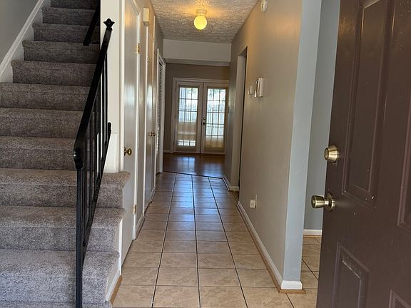 2nd image of 372 Circuit Ln Unit B