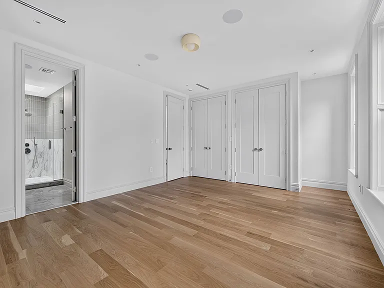 552 Macon St #2 — Photo 8