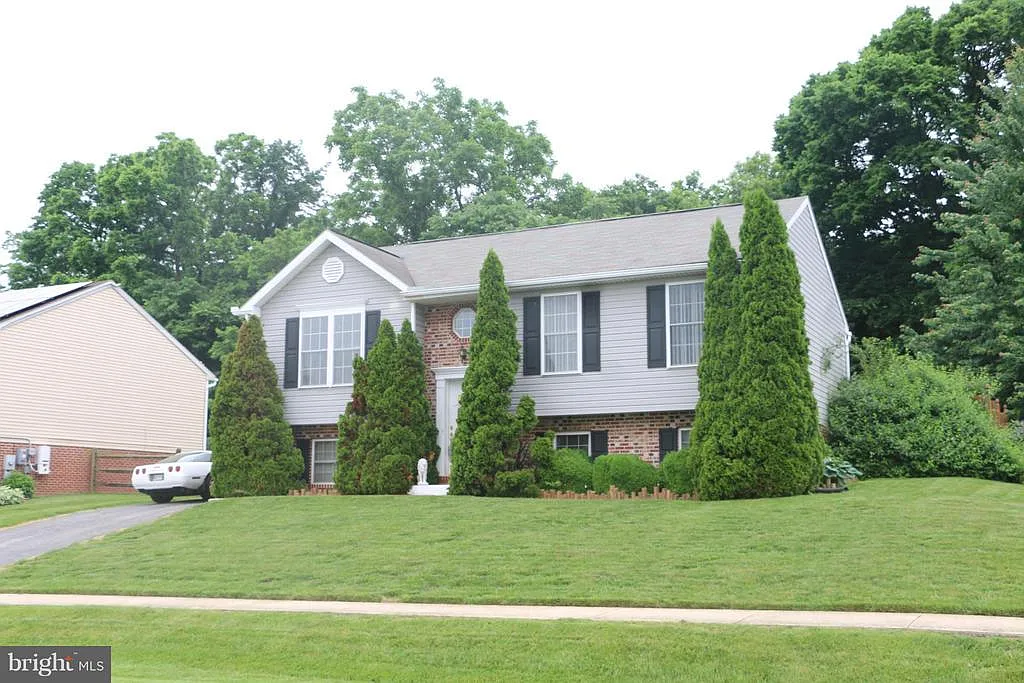 60 Byron Dr photo 1