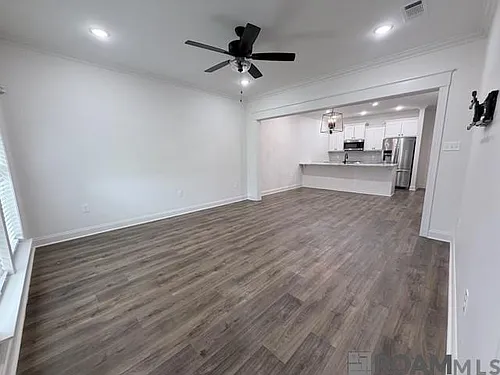 37089 Woodbine Photo 1
