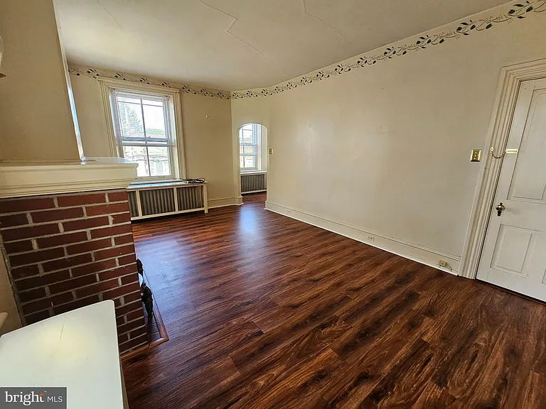 44 W Penn Ave — Photo 8