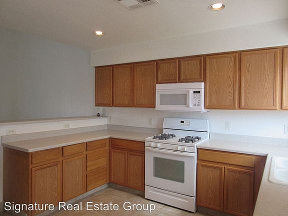 4th image of 4848 Partegus St