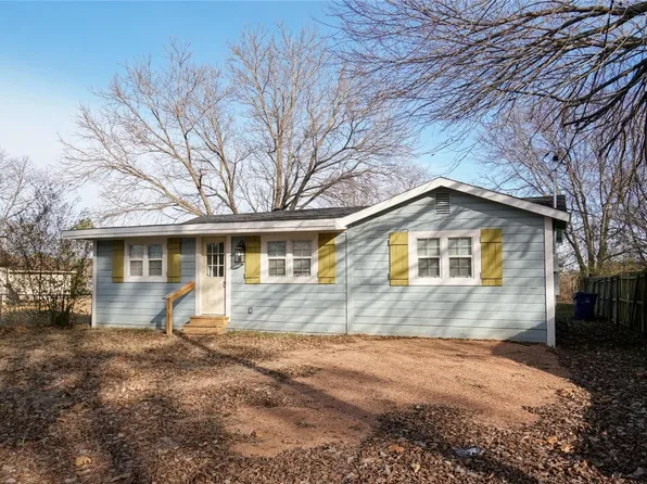 103 S Jernigan St, Bells, TX 75414