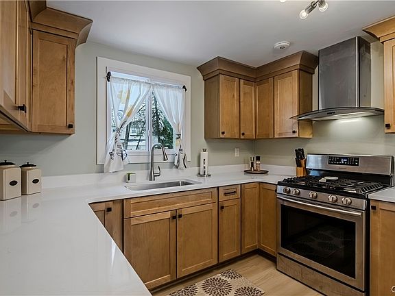 5th image of 115 Riverview Pkwy S