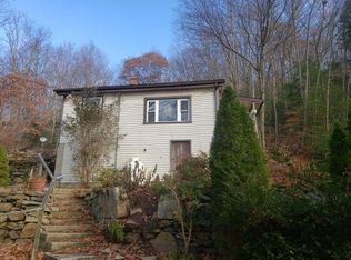 40 Maiden Ln, Seymour, CT 06483