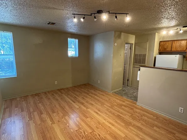 215 W Fairview St, Tulsa, OK