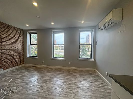 2nd image of 352 E 134th St #2